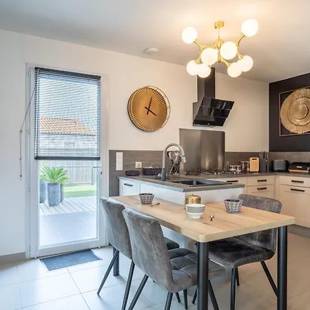 Дом отдыха Maison 6pers 3kms De La