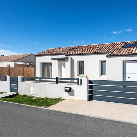 Holiday home Maison 6pers 3kms De La